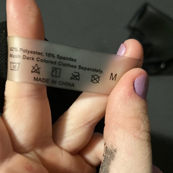 SHEIN black bikini top medium and SHEIN black cross in the front bottoms medium - Picture 5 of 6